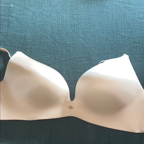 NEW Victorias Secret bra - Picture 1 of 5